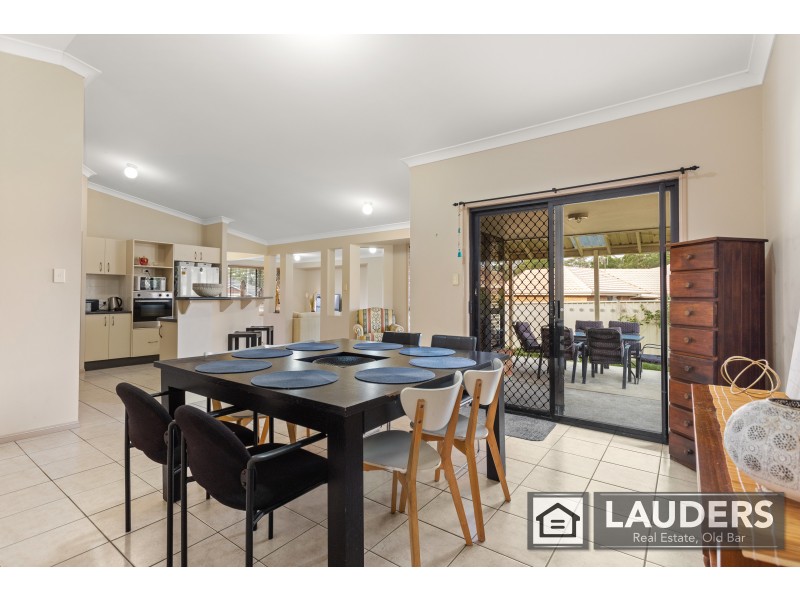 4 Ivy Crescent, Old Bar NSW 2430