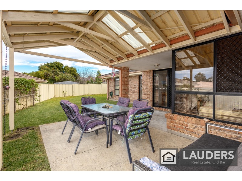 4 Ivy Crescent, Old Bar NSW 2430