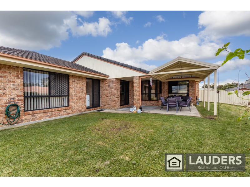 4 Ivy Crescent, Old Bar NSW 2430