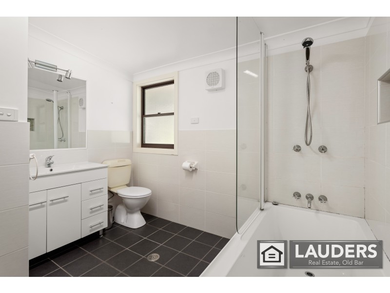 136 Heron Road, Old Bar NSW 2430