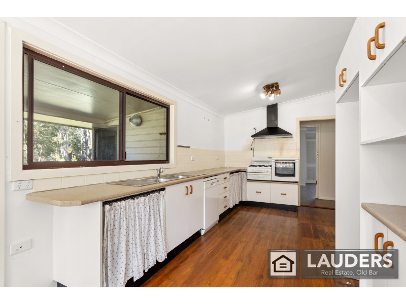 136 Heron Road, Old Bar NSW 2430