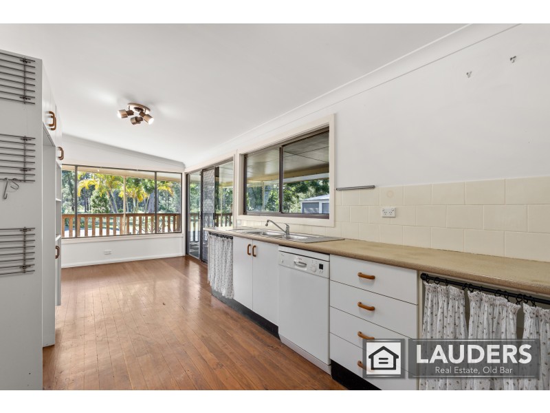 136 Heron Road, Old Bar NSW 2430