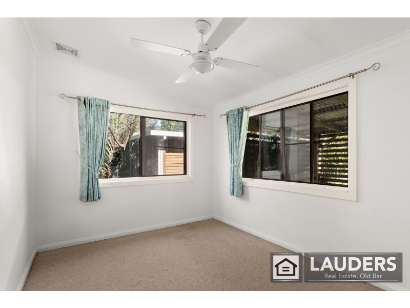 136 Heron Road, Old Bar NSW 2430