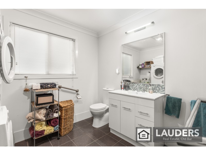 136 Heron Road, Old Bar NSW 2430
