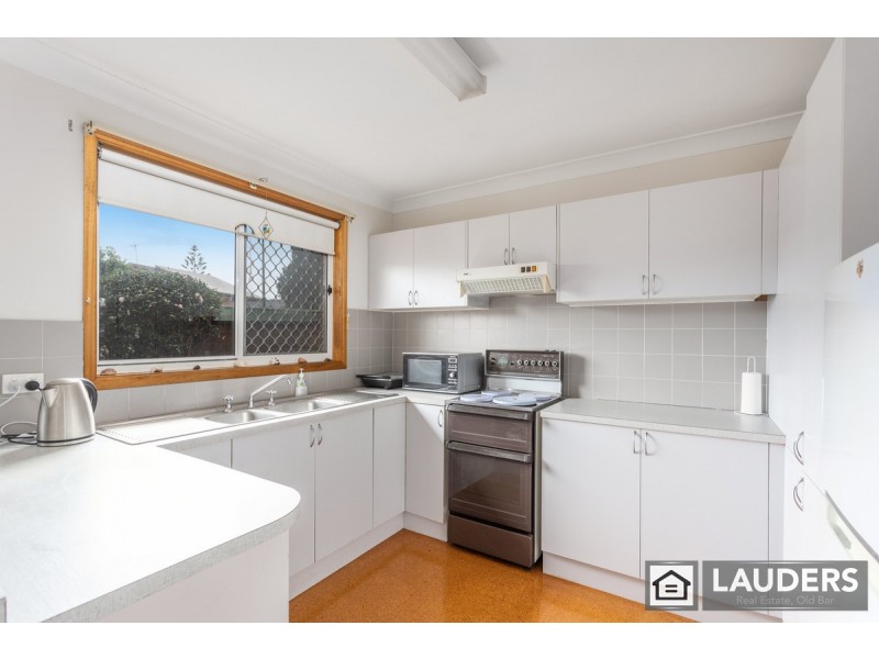 4/7 Casuarina Close, Old Bar NSW 2430