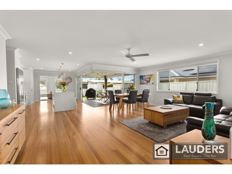 3 Kadungle Close, Wallabi Point NSW 2430