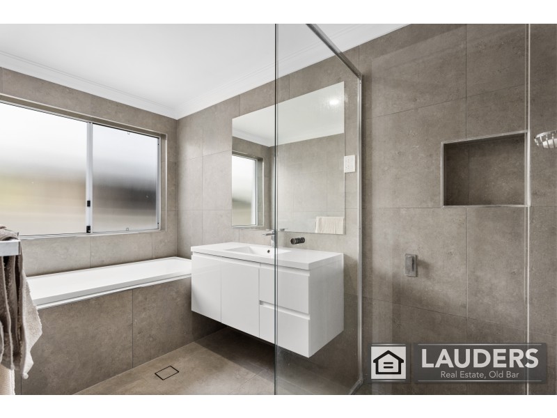 3 Kadungle Close, Wallabi Point NSW 2430