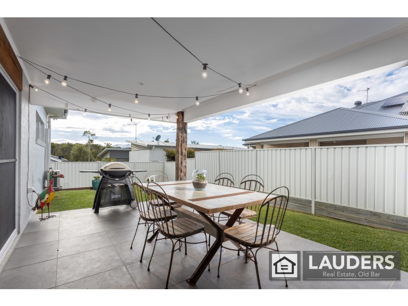 3 Kadungle Close, Wallabi Point NSW 2430