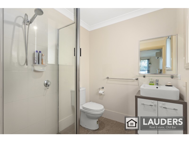 2A Eagle Close, Old Bar NSW 2430