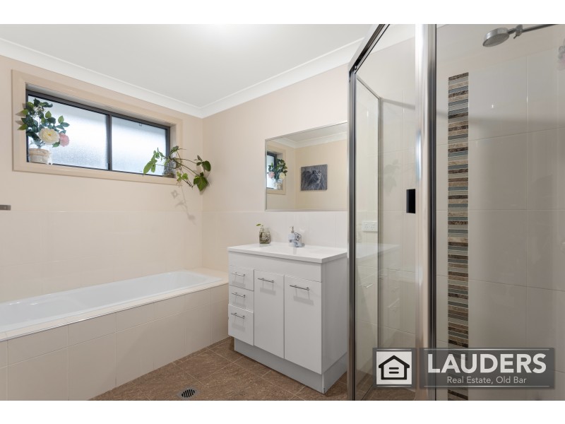 2A Eagle Close, Old Bar NSW 2430