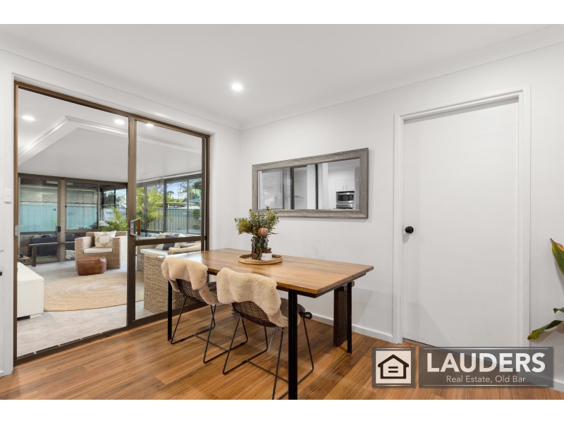 8 Joel Drive, Old Bar NSW 2430
