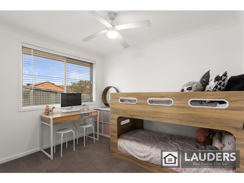 8 Joel Drive, Old Bar NSW 2430