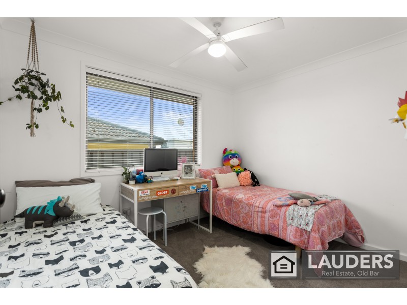 8 Joel Drive, Old Bar NSW 2430