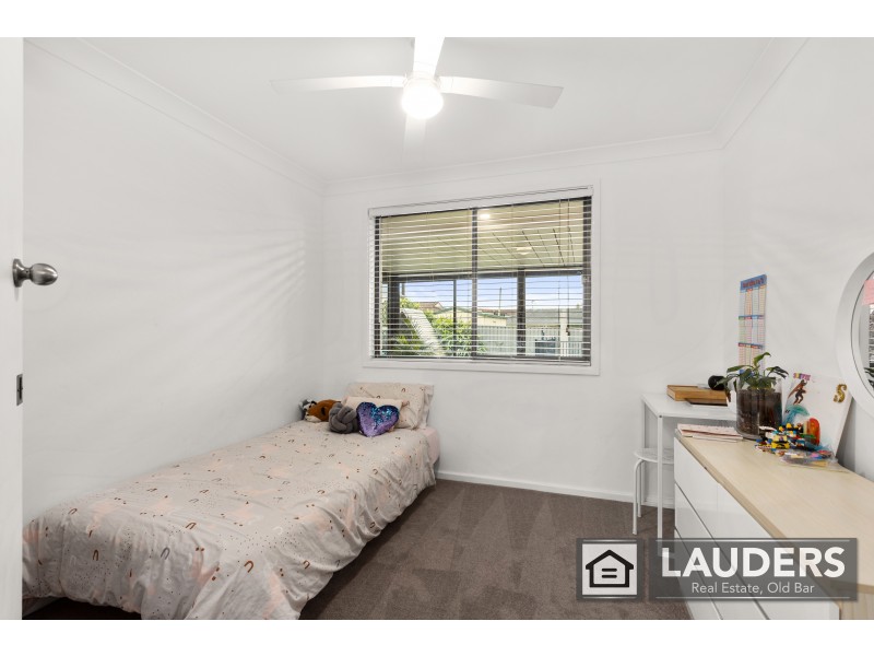 8 Joel Drive, Old Bar NSW 2430