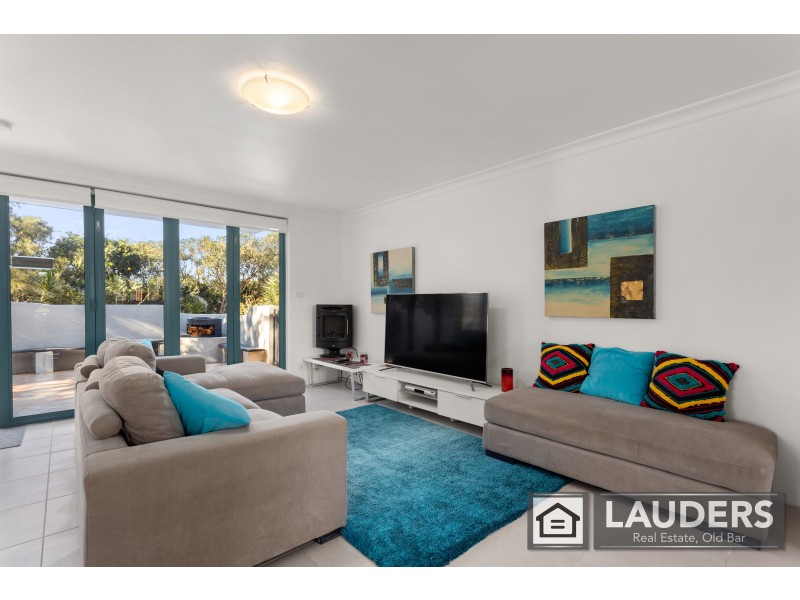 7 Pacific Parade, Old Bar NSW 2430