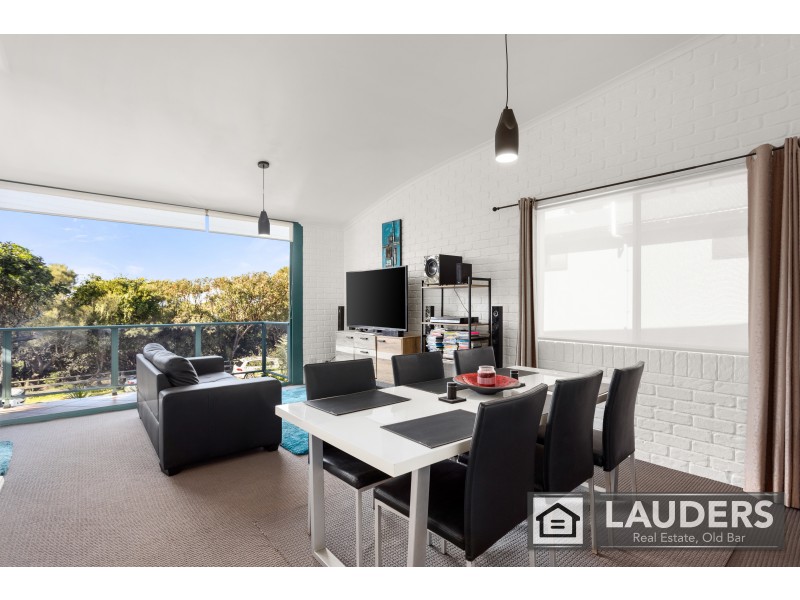 7 Pacific Parade, Old Bar NSW 2430