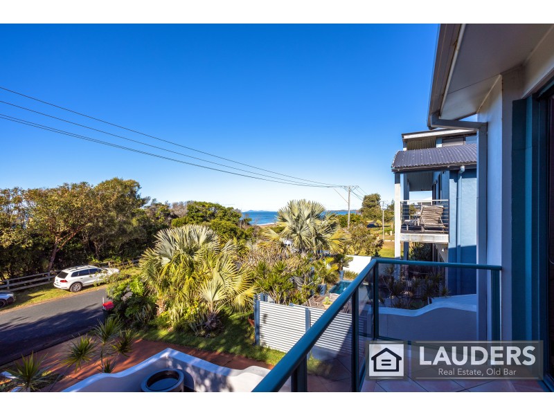 7 Pacific Parade, Old Bar NSW 2430