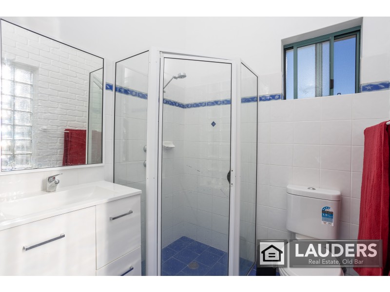 7 Pacific Parade, Old Bar NSW 2430