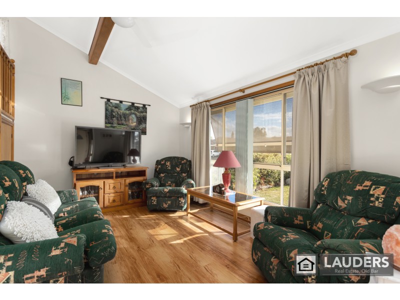 18 Pryor Crescent, Old Bar NSW 2430