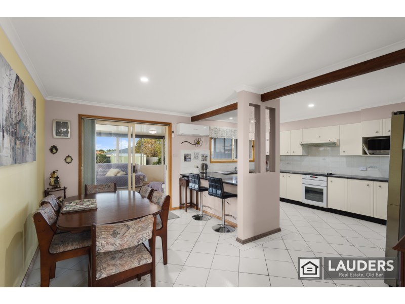 18 Pryor Crescent, Old Bar NSW 2430
