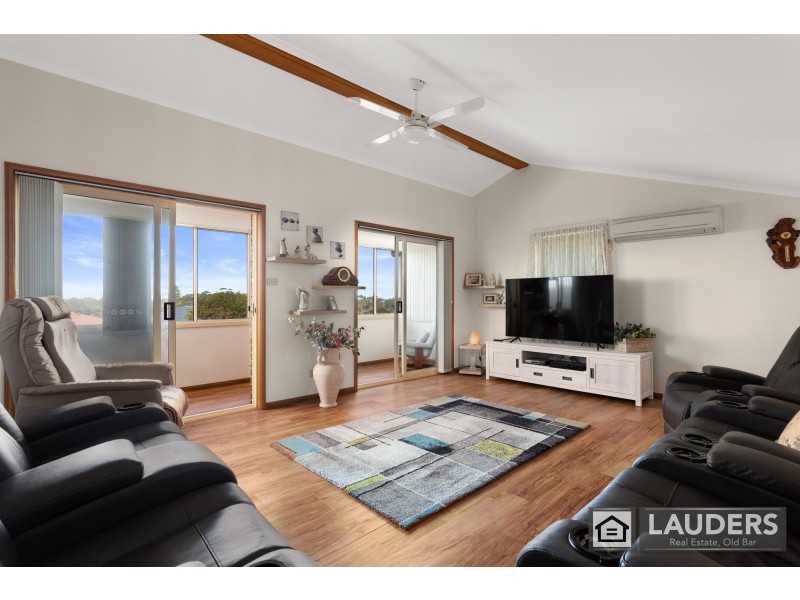 18 Pryor Crescent, Old Bar NSW 2430