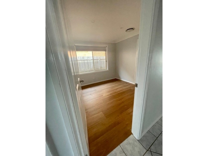 4 Osprey Avenue, Old Bar NSW 2430