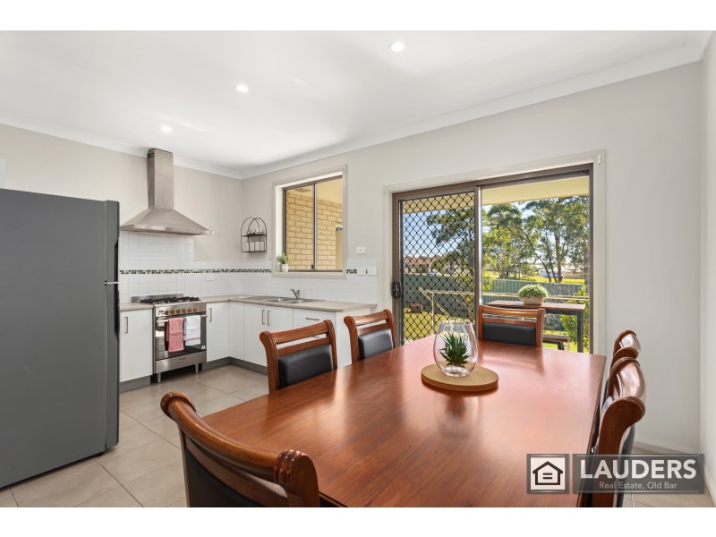 75 Old Bar Road, Old Bar NSW 2430