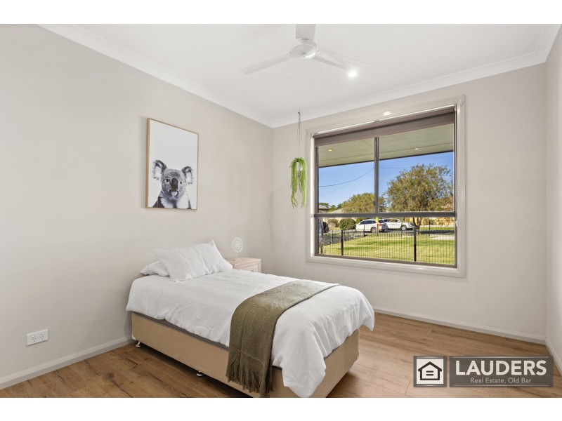 75 Old Bar Road, Old Bar NSW 2430