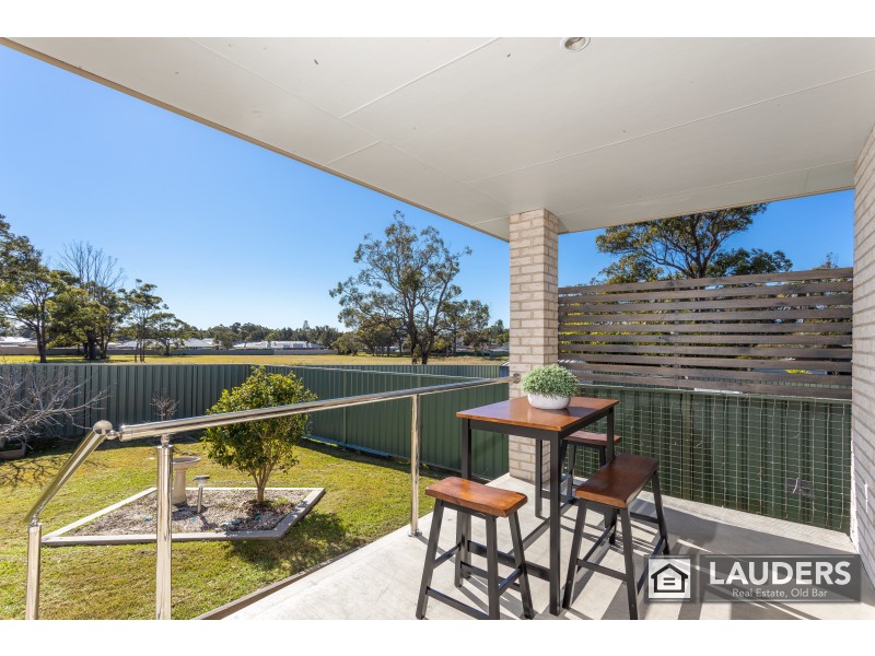 75 Old Bar Road, Old Bar NSW 2430