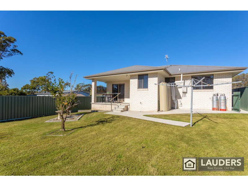 75 Old Bar Road, Old Bar NSW 2430