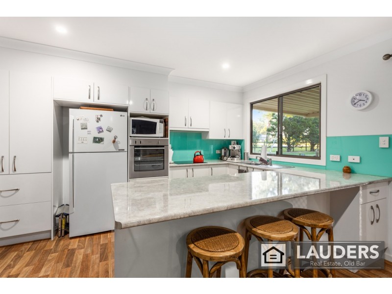 Granny Flat 136 Heron Road, Old Bar NSW 2430