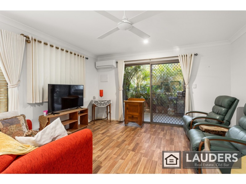 Granny Flat 136 Heron Road, Old Bar NSW 2430