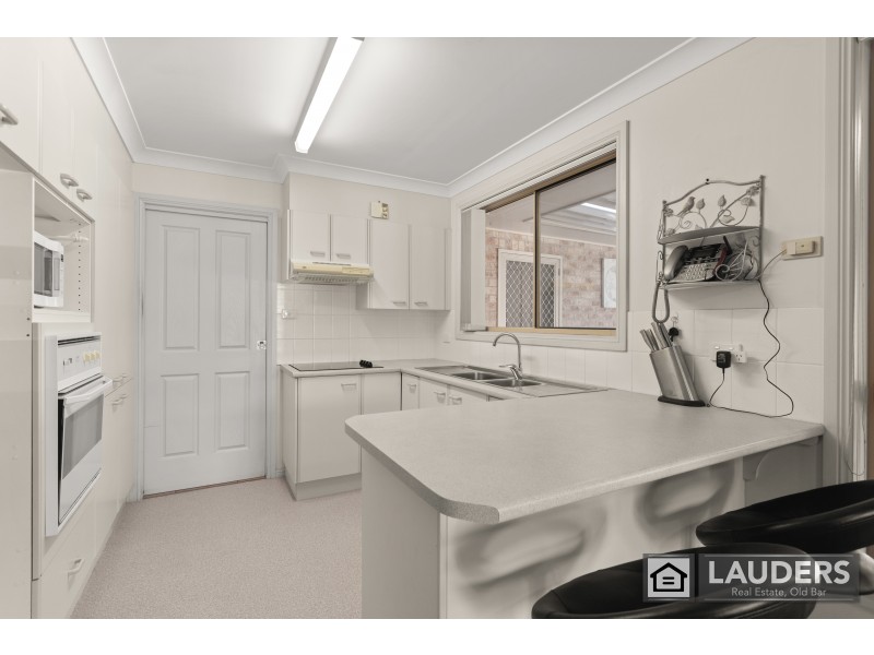 135 Waterman Street, Old Bar NSW 2430