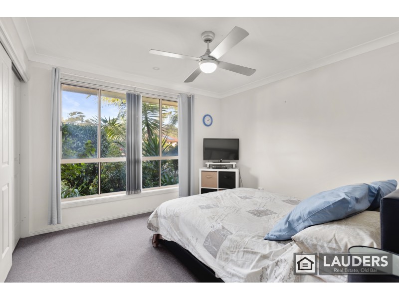 135 Waterman Street, Old Bar NSW 2430