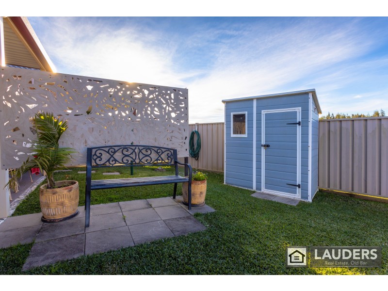 135 Waterman Street, Old Bar NSW 2430
