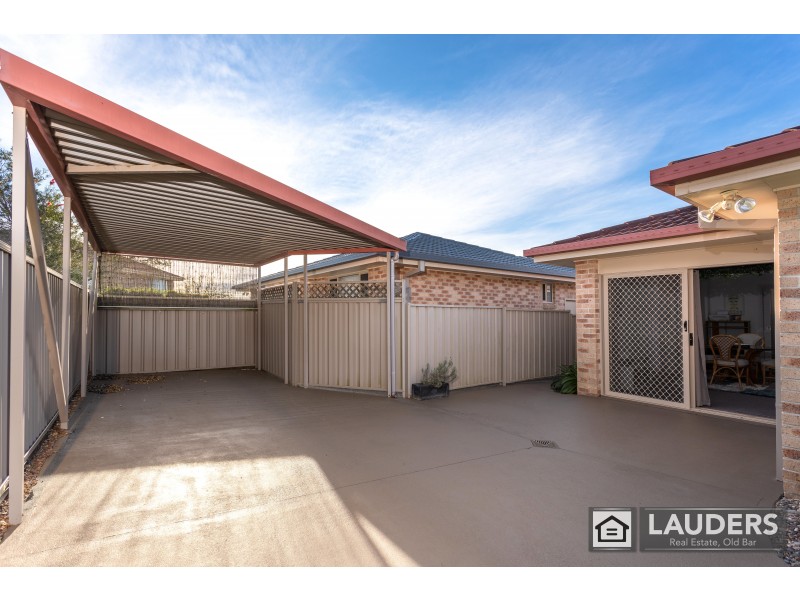 135 Waterman Street, Old Bar NSW 2430