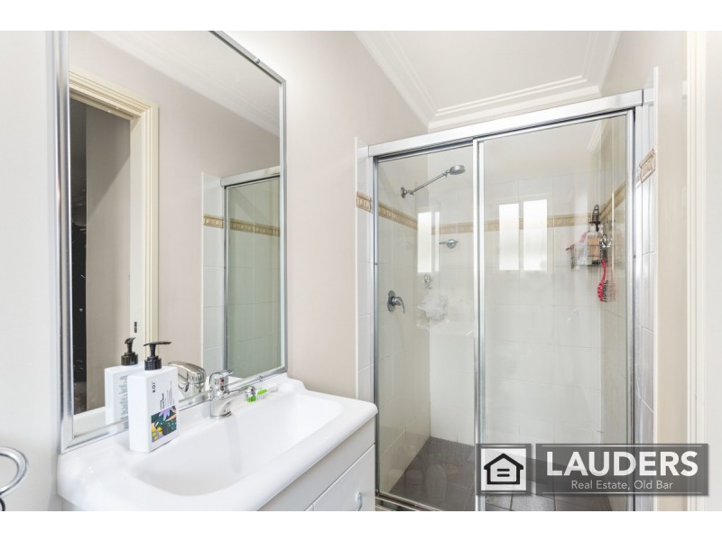 1/34 Mistral Place, Old Bar NSW 2430