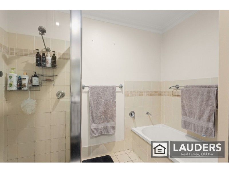 1/34 Mistral Place, Old Bar NSW 2430
