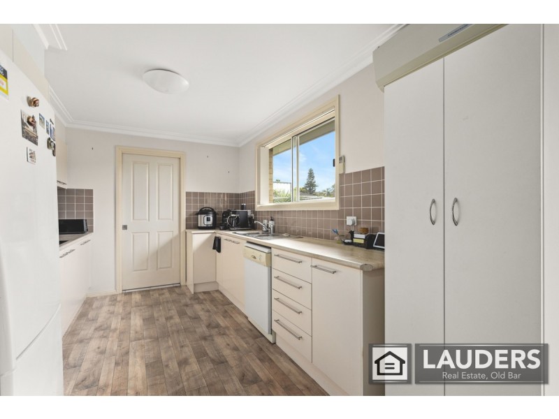 1/34 Mistral Place, Old Bar NSW 2430