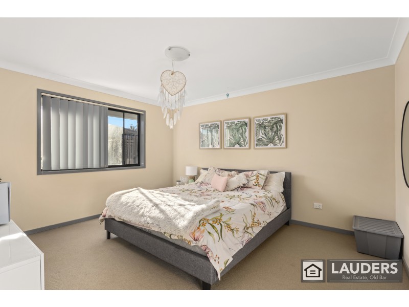 2 Greenbank Way, Old Bar NSW 2430