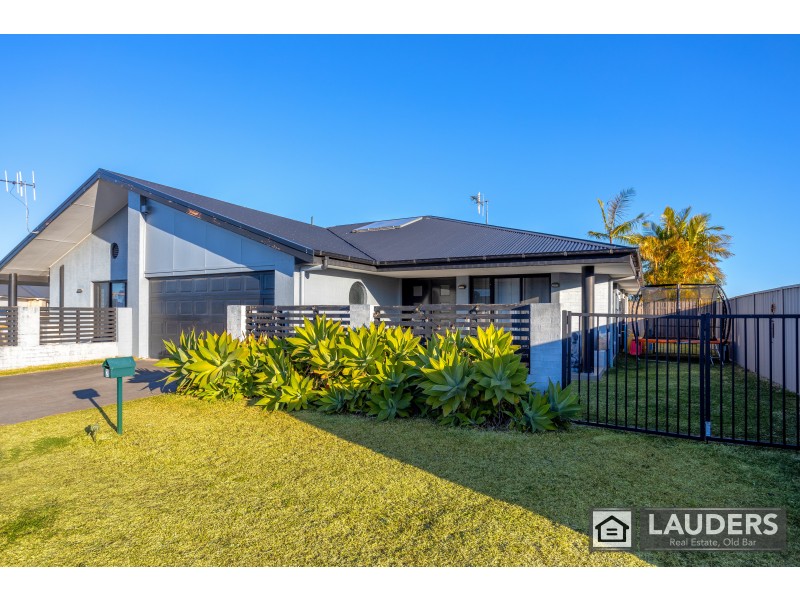 2 Greenbank Way, Old Bar NSW 2430