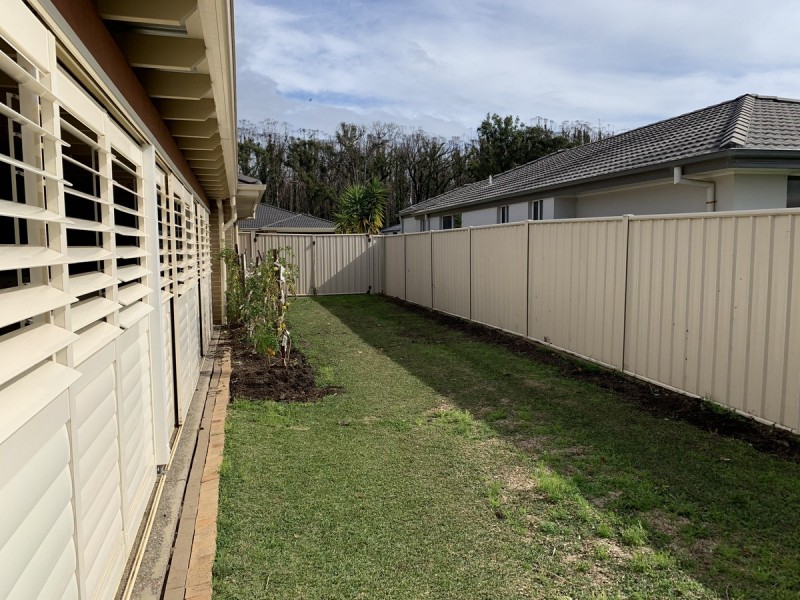 28 Albatross Way, Old Bar NSW 2430