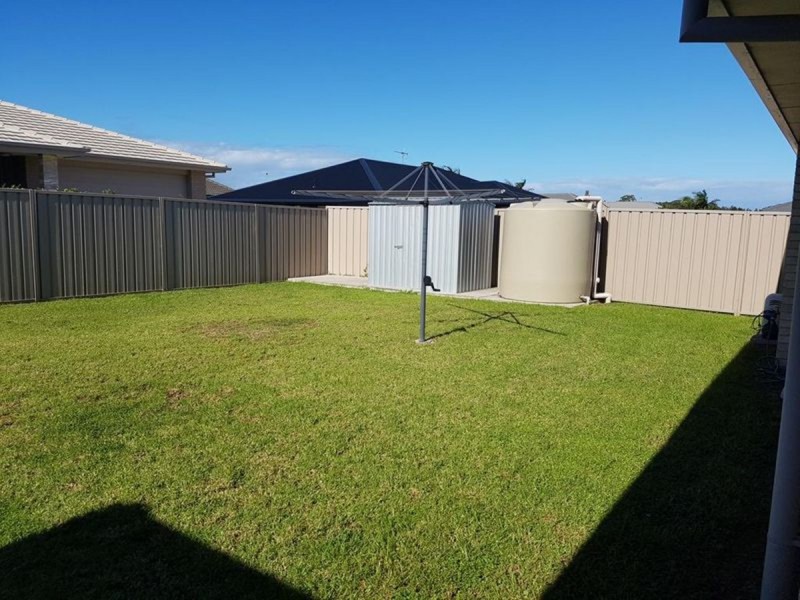 54 Albatross Way, Old Bar NSW 2430