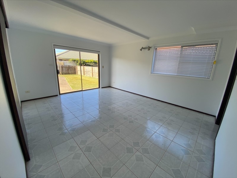 12 Suni Drive, Old Bar NSW 2430