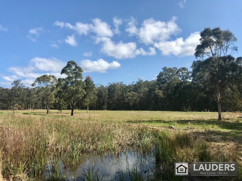 428 Old Bar Road, Old Bar NSW 2430