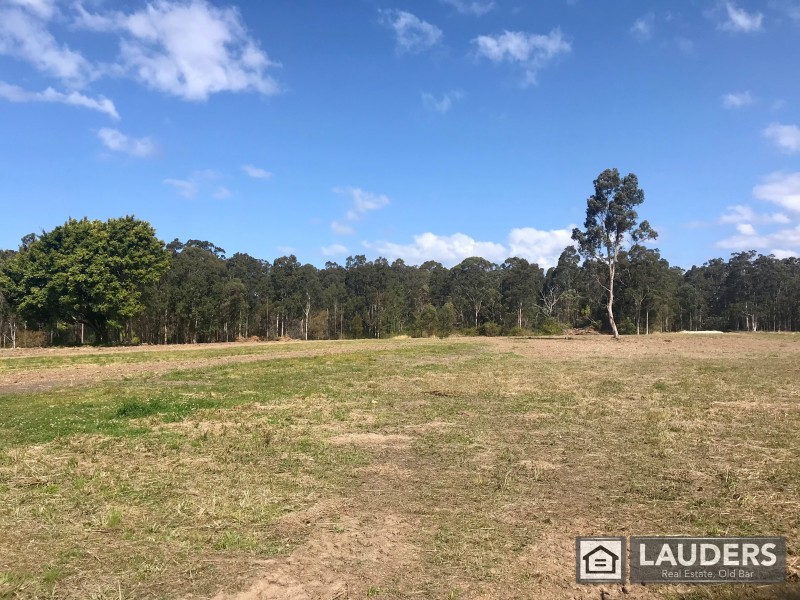 428 Old Bar Road, Old Bar NSW 2430