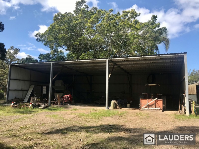 428 Old Bar Road, Old Bar NSW 2430