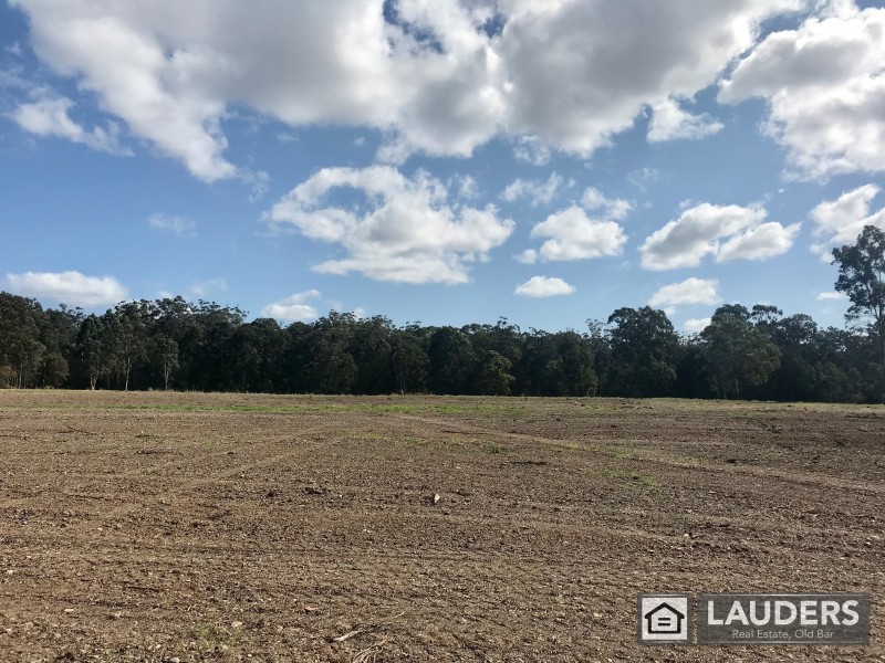 428 Old Bar Road, Old Bar NSW 2430