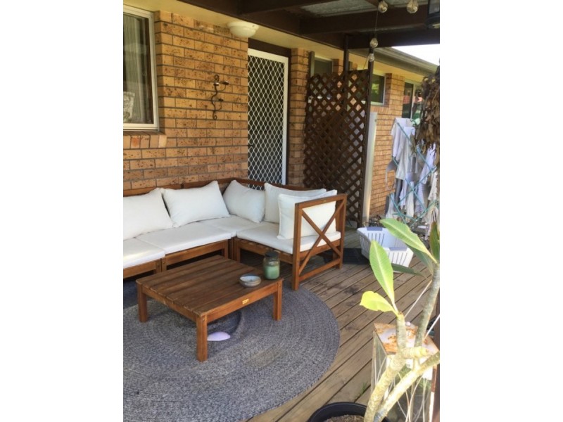 7 Oceanic Place, Old Bar NSW 2430