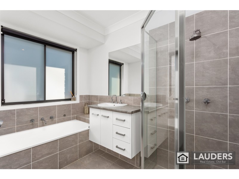 45B Bluehaven Drive, Old Bar NSW 2430